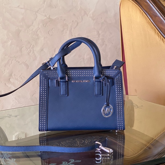 Michael Kors Handbags - NWT Michael Kors Sm Dillon micro stud handbag
